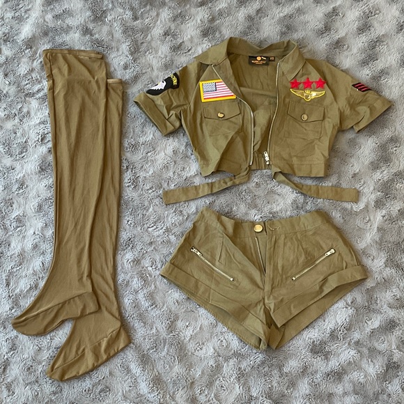 Music Legs Tops - Olive Green Military-Inspired Women's Crop Jacket & Shorts & long socks Set